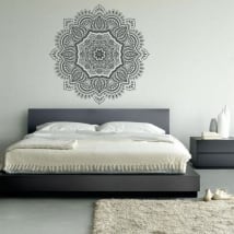 Vinyle des mandalas pour décorer les murs et les objets